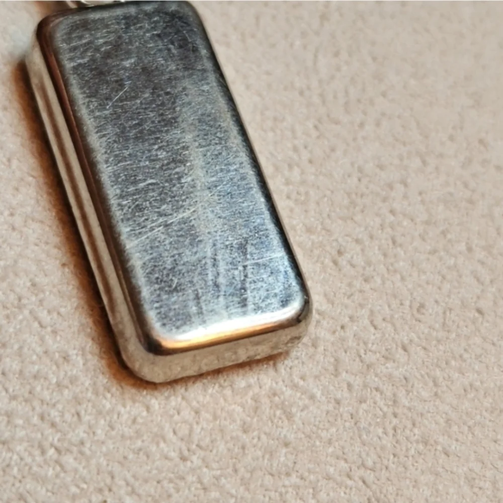 Vintage Necklace - Mini rosebud encased in resin - Picture 4 of 5